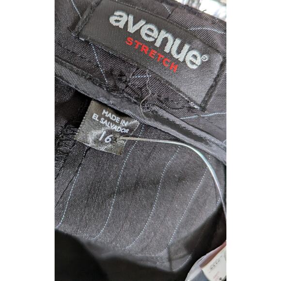 Avenue dress pants Sz 16 pinstripe NWT W 39" Hips 46" Ins 30.5"Width hem 22" - Picture 4 of 6